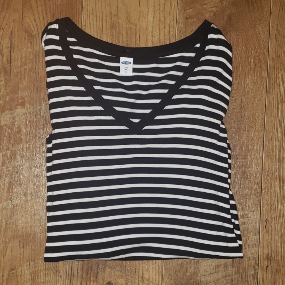 Old Navy top 🖤 NWOT